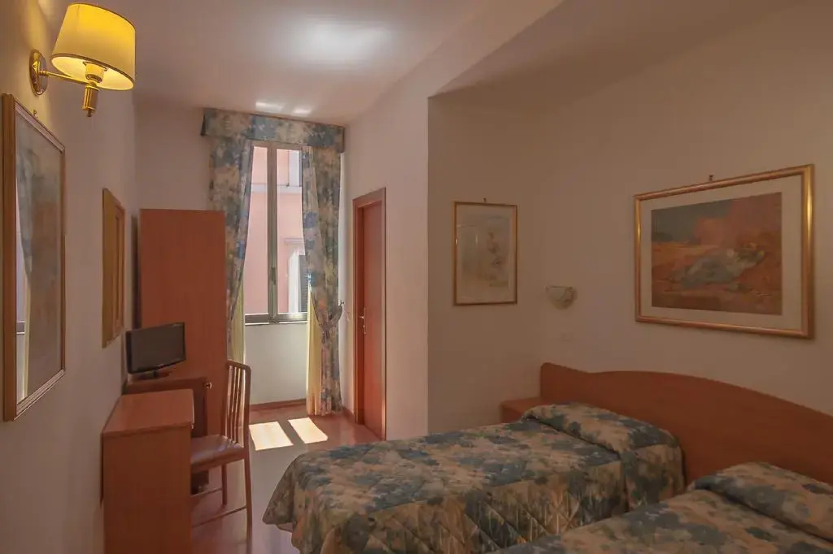 Tirreno Hotel