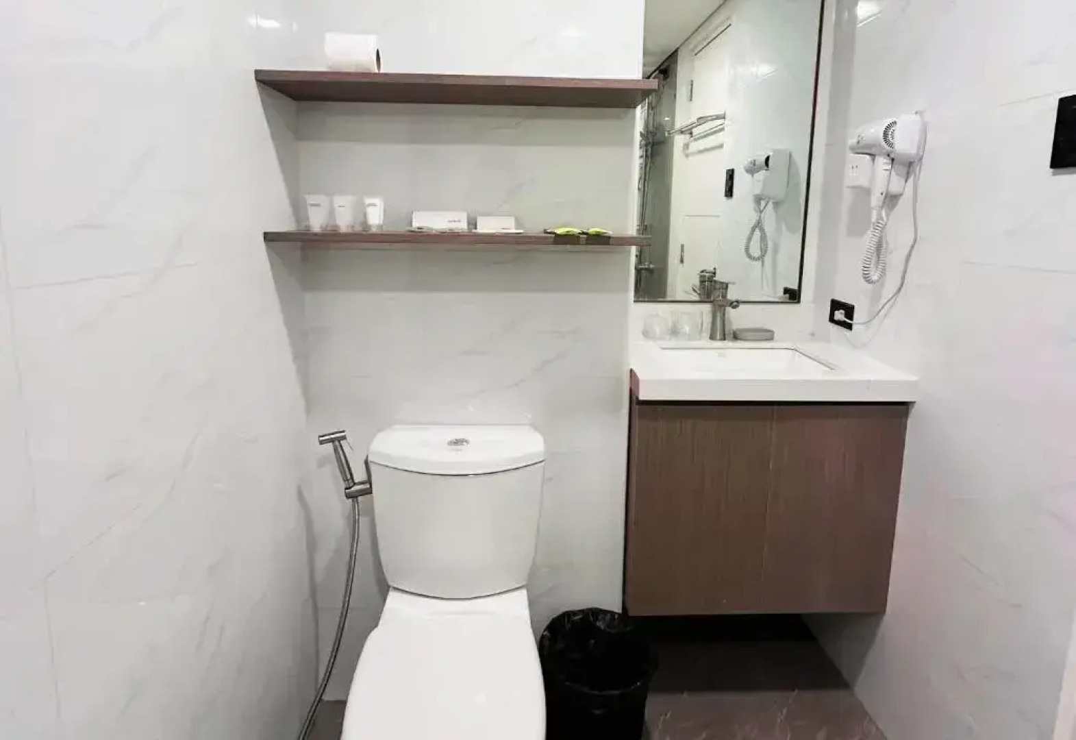 Hayat Sky Towers Cebu Powered By Cocotel