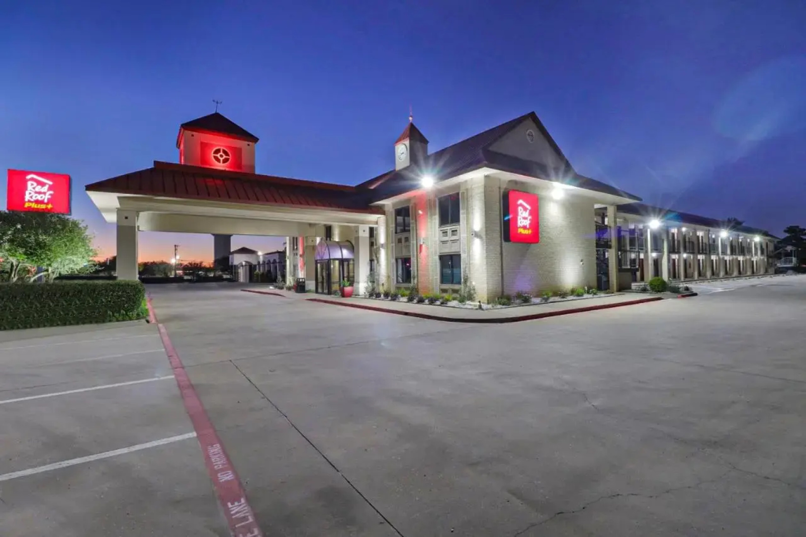 Red Roof Inn PLUS+ Dallas – Addison