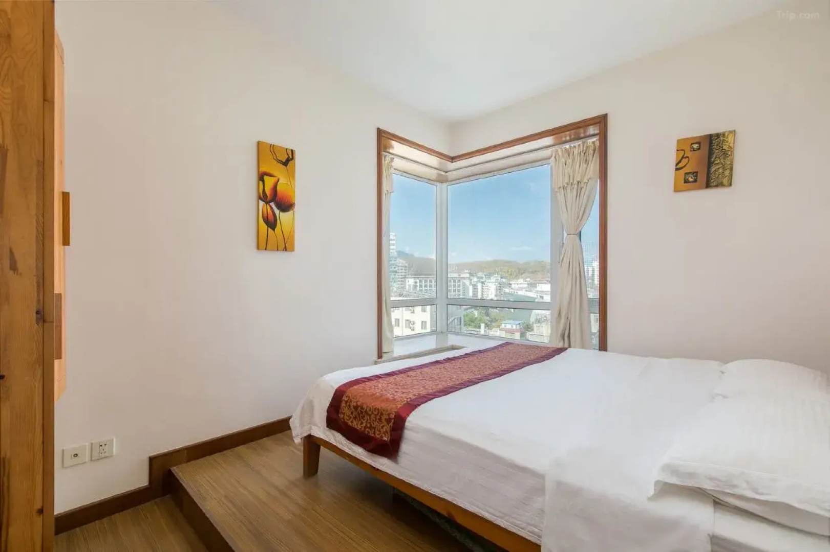 Sanya Hai Hua Apartment