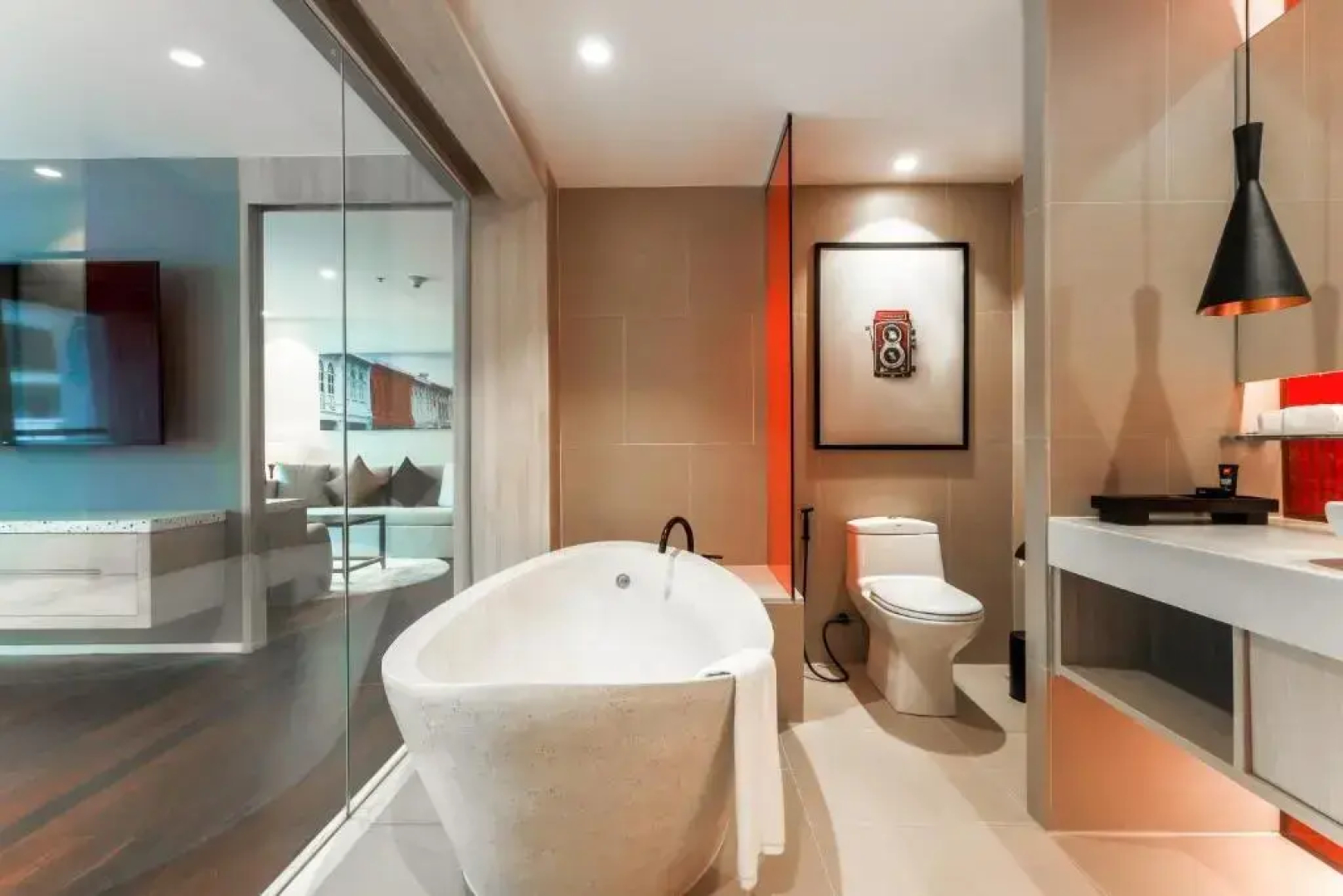 Отель Radisson RED Phuket Patong Beach