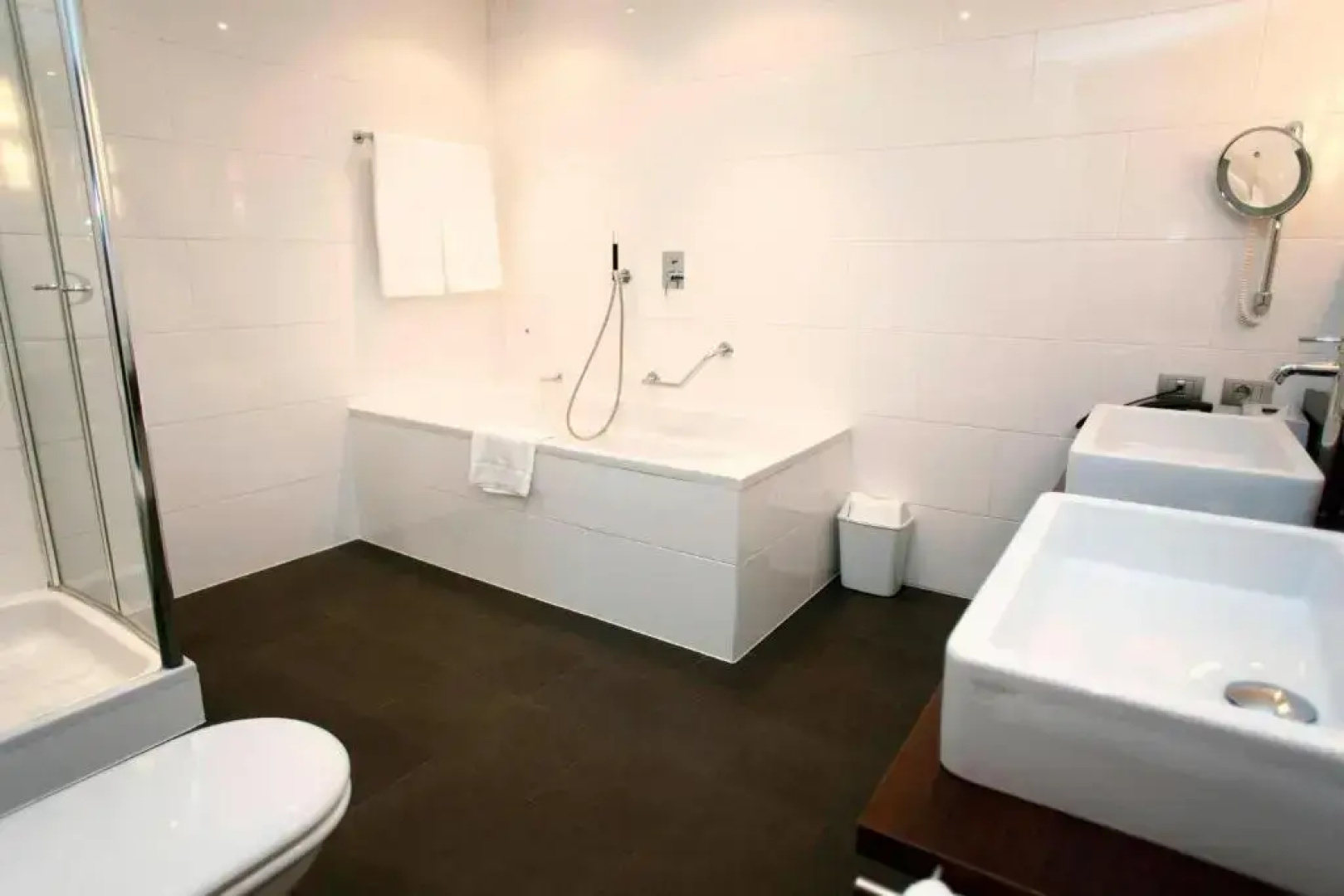Отель Four Points by Sheraton Bolzano