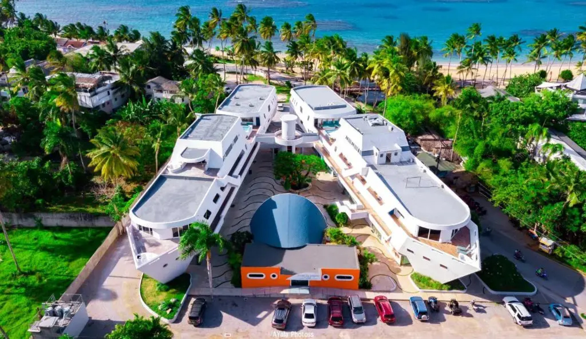 Puerto Plaza Hotel & Shops 