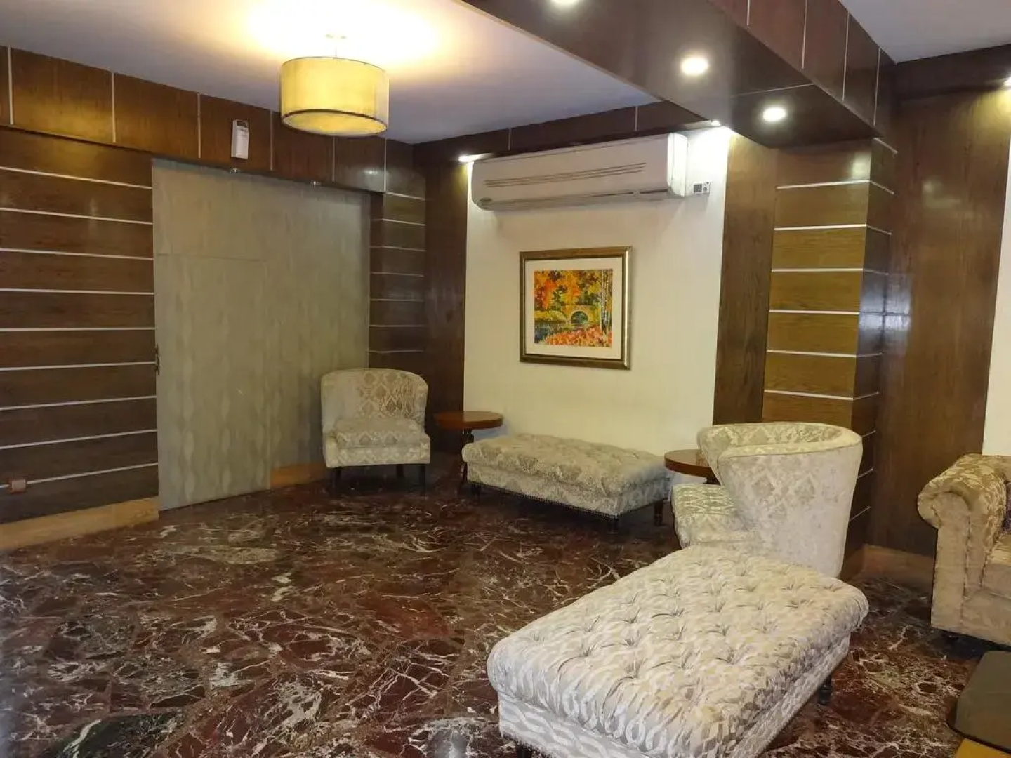 Hotel Sarawan