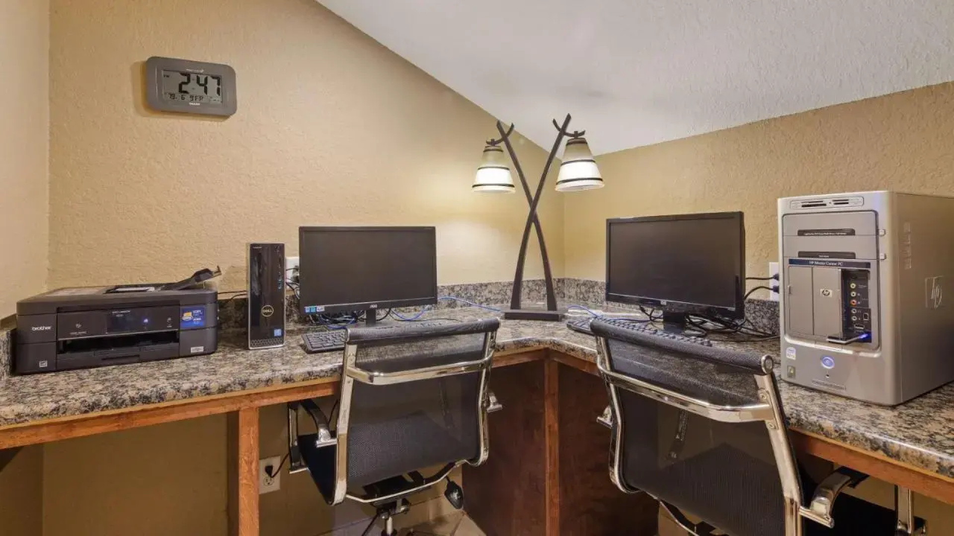 Best Western Plus Victoria Inn & Suites