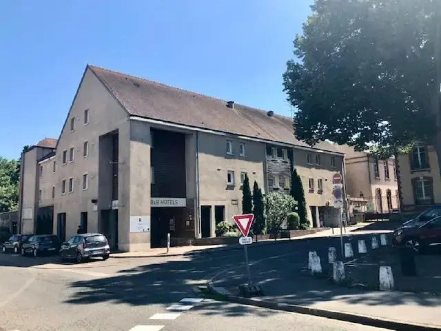 B&B HOTEL Chartres Centre Cathédrale