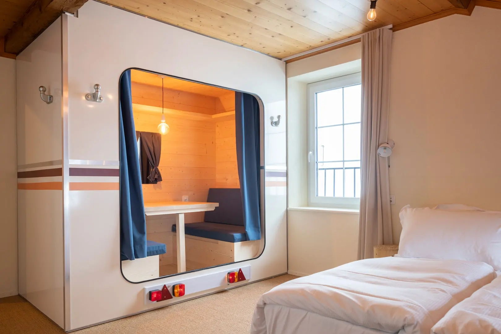 Peanut Mountain Lodge & Winstub