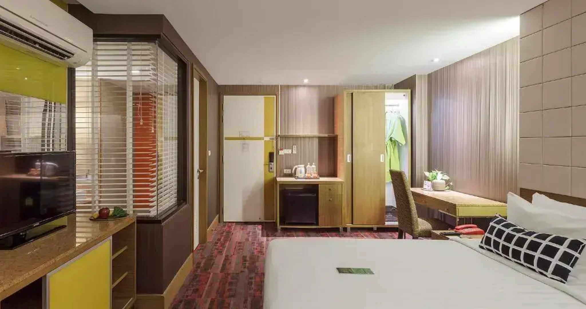 Отель Tango Vibrant Living Hotel