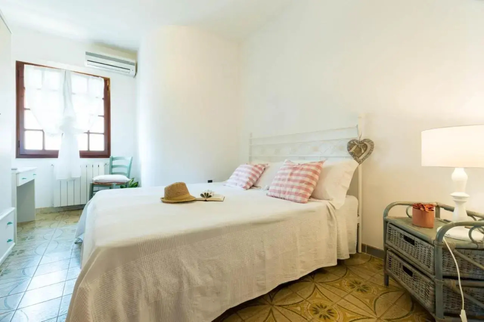 Spazioso Appartamento al Mare con Giardino