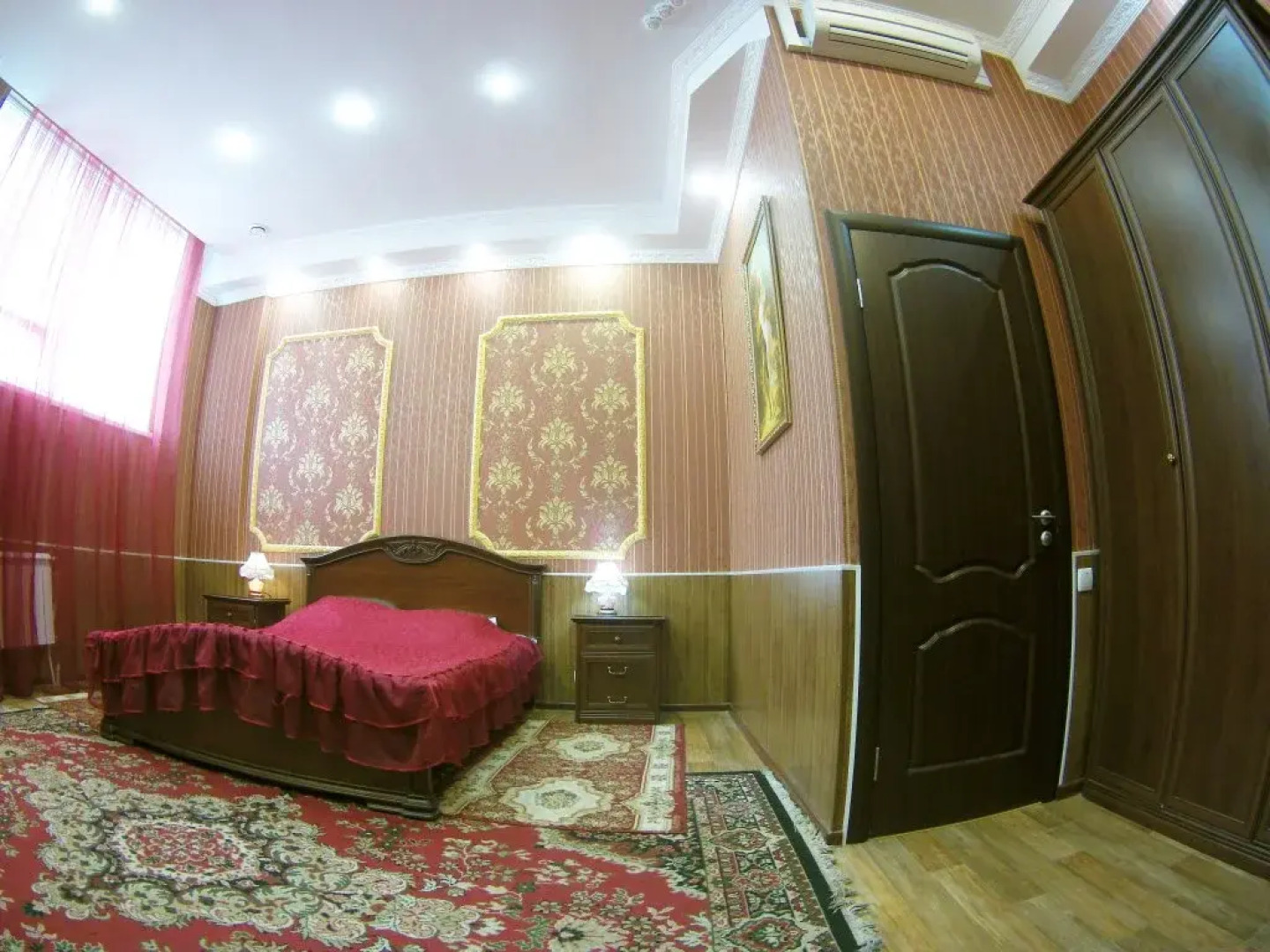 Bratislavskaya Hotel