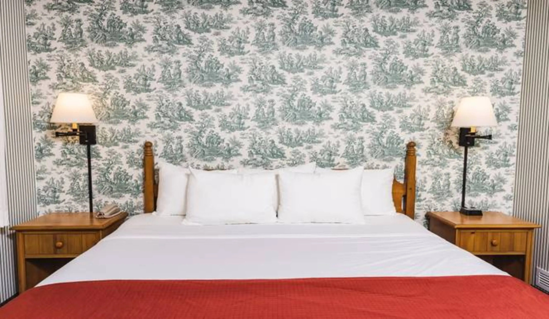 Williamsburg Woodlands Hotel & Suites, an official Colonial Williamsburg Hotel