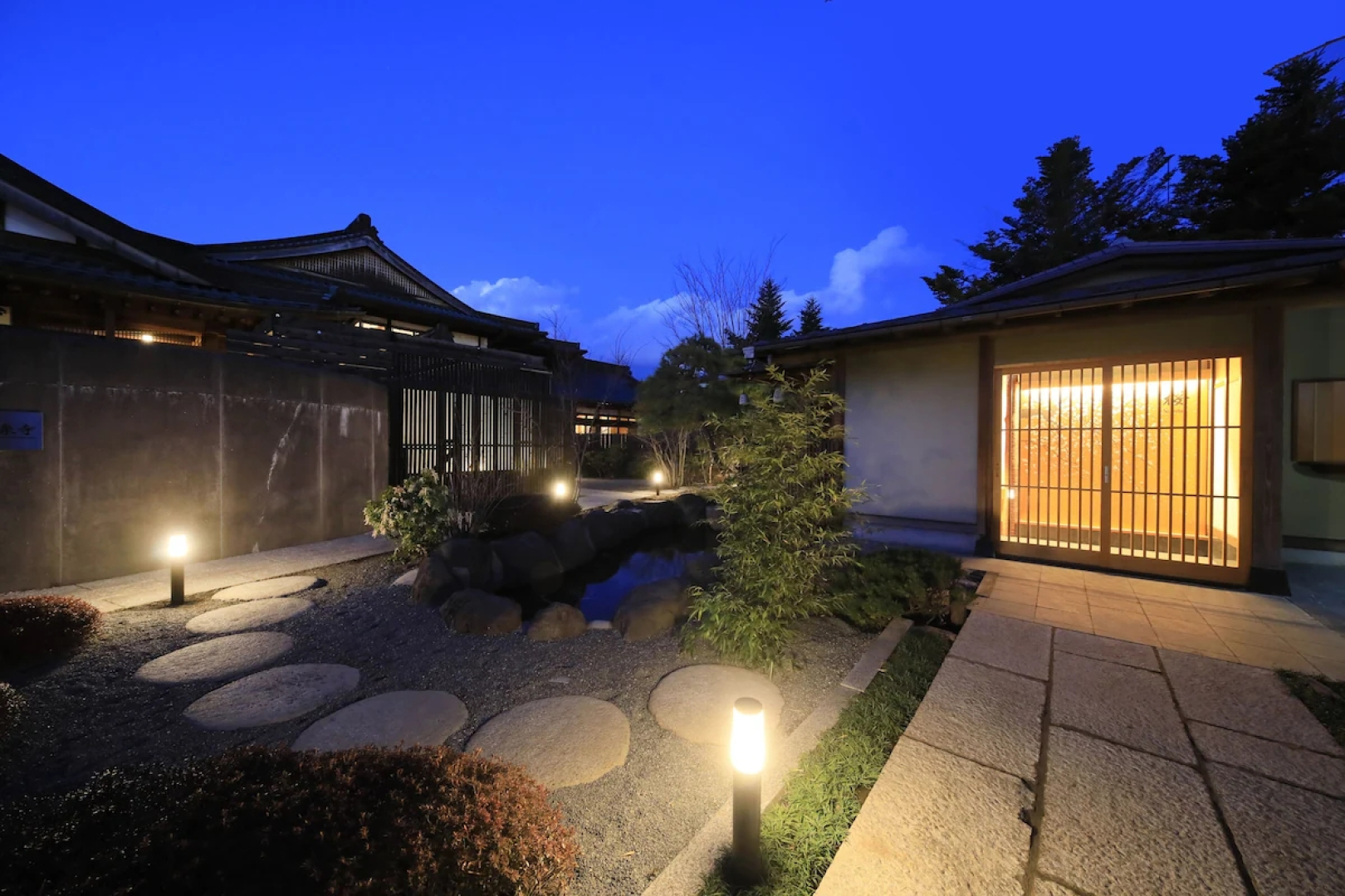 Отель Fuji Onsenji Yumedono 