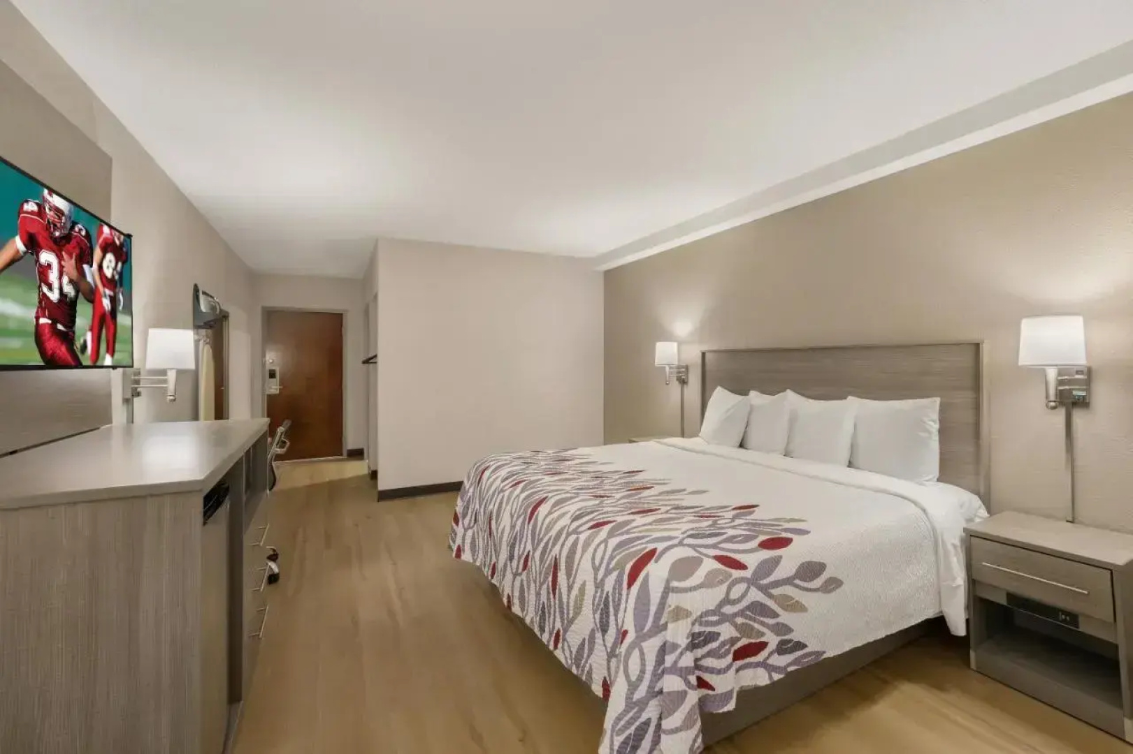 Red Roof Inn & Suites Newport – Middletown, RI