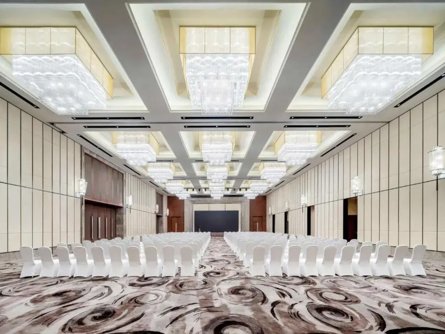 Pullman Oceanview Sanya Bay Resort & Spa
