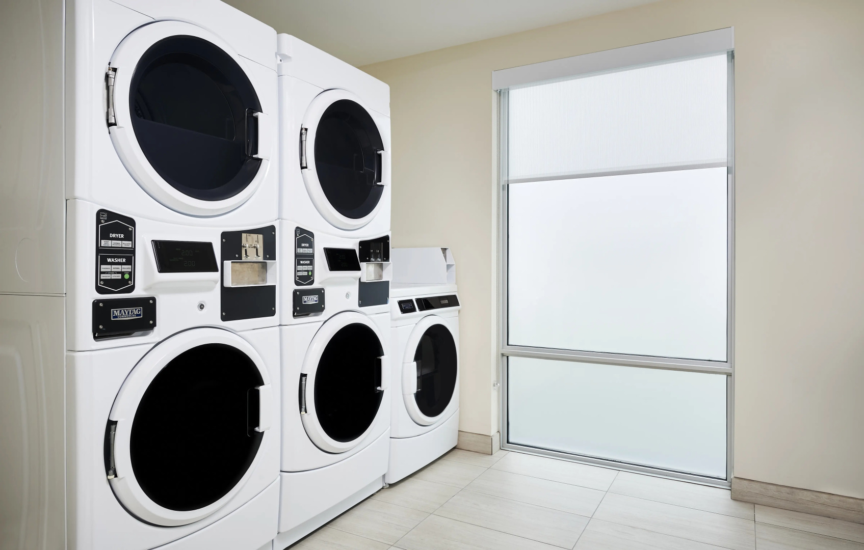 Holiday Inn Express & Suites Windsor East – Lakeshore, by IHG