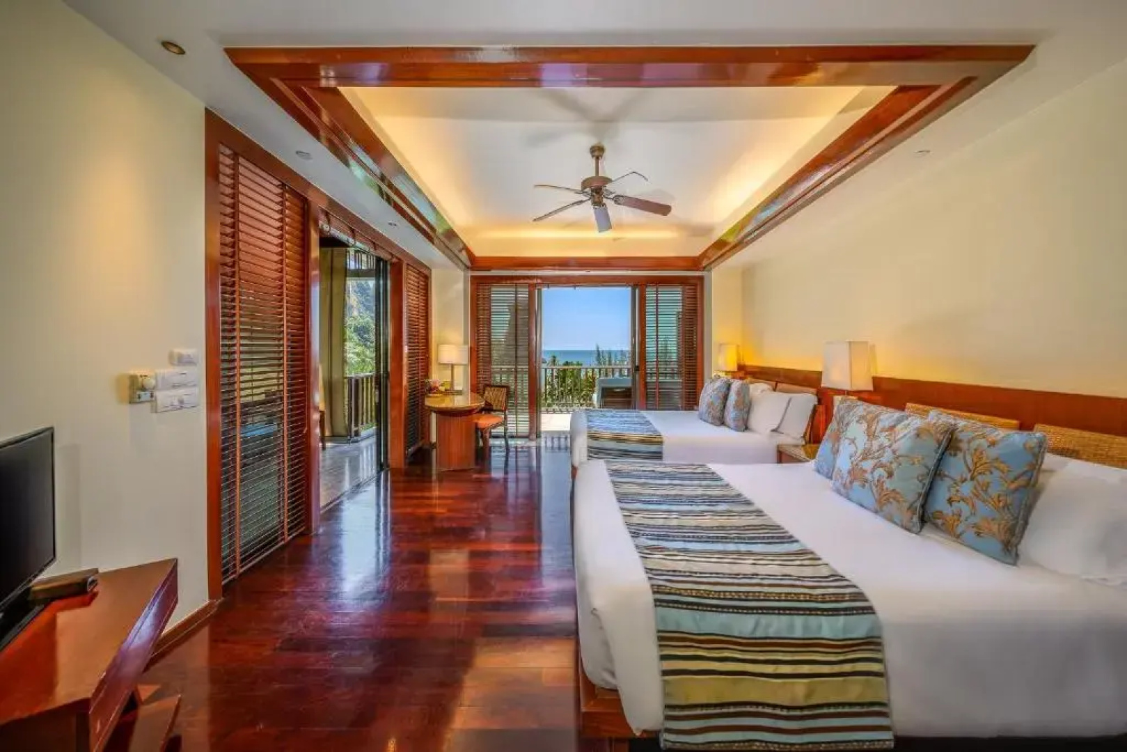 Отель Centara Grand Beach Resort and Villas Krabi