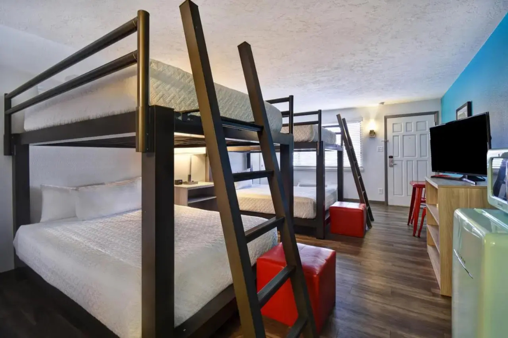 Expedition Lodge
