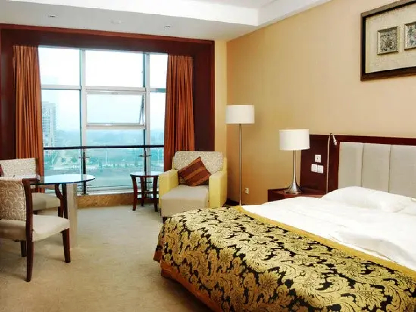 Minjiang Donghu Hotel