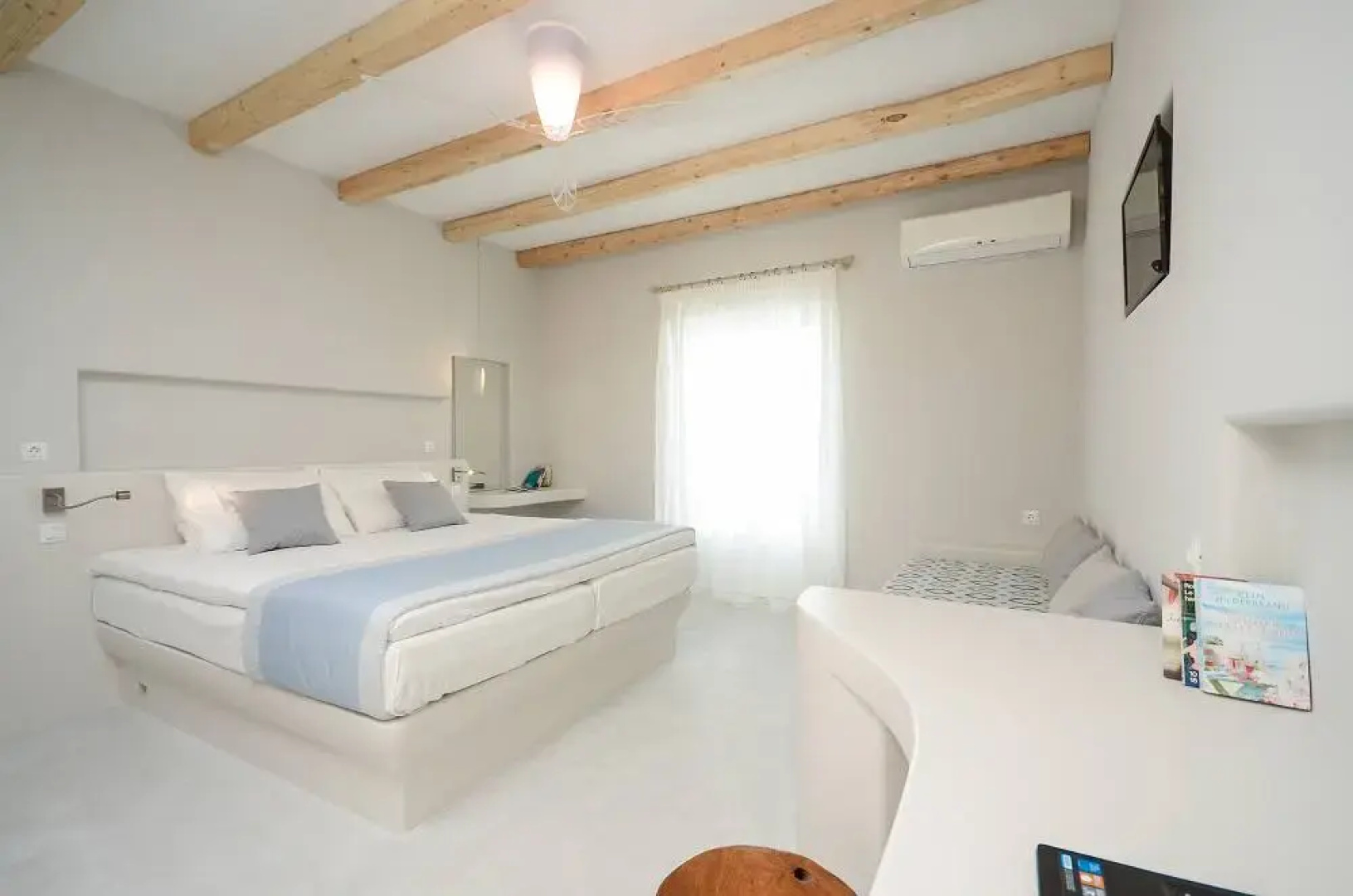 Antony Suites - Adults Only