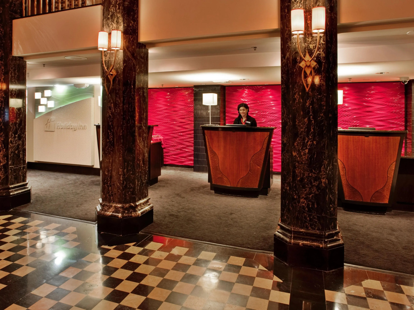 Holiday Inn Kansas City Downtown Aladdin