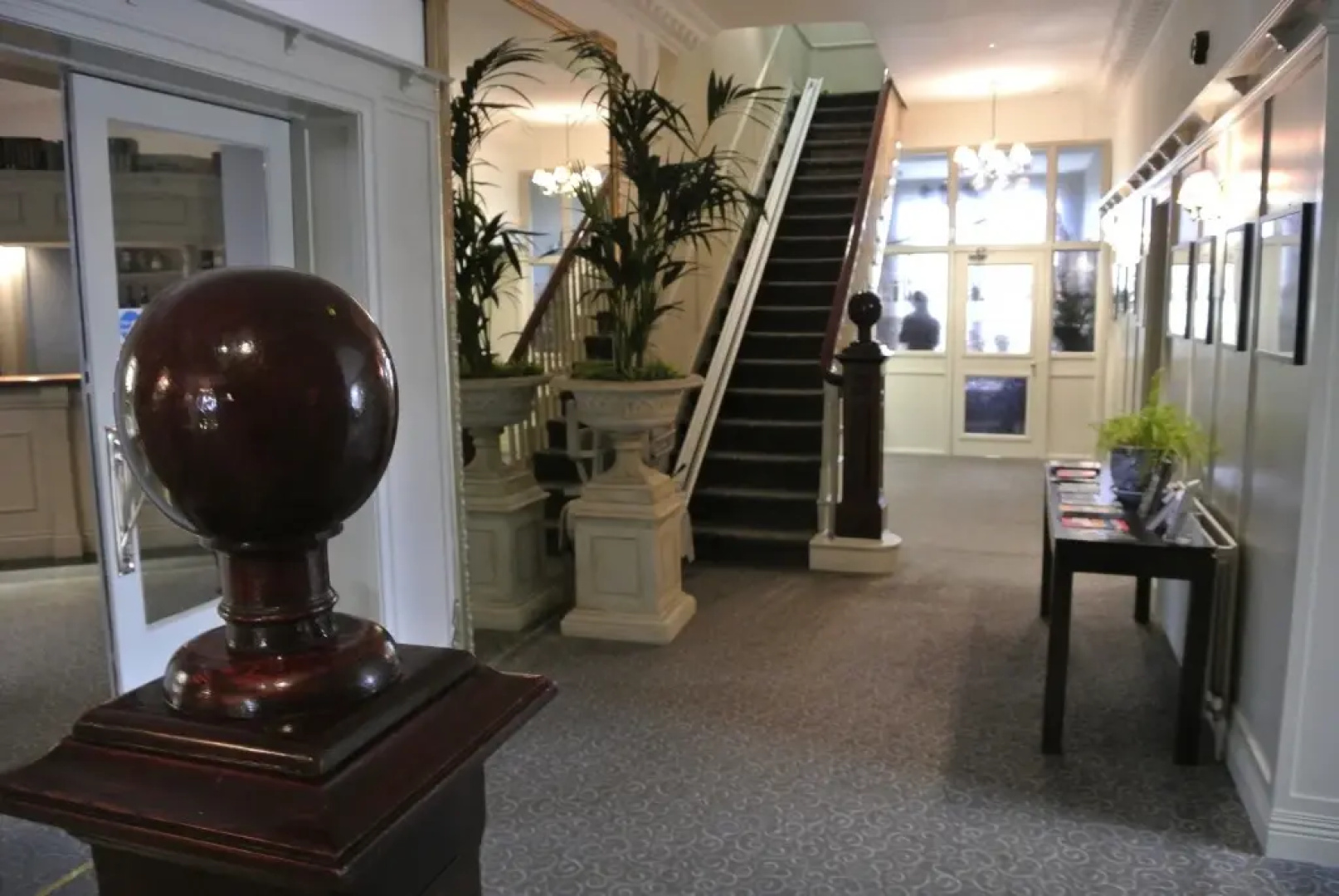 Causeway Hotel