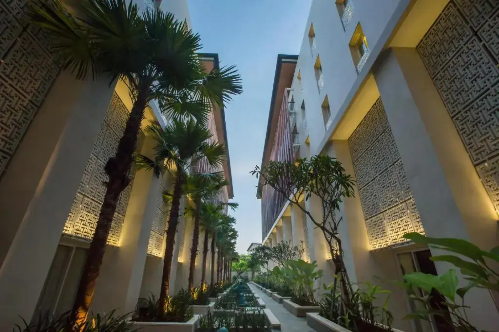 Курорт Bali Paragon Resort Hotel