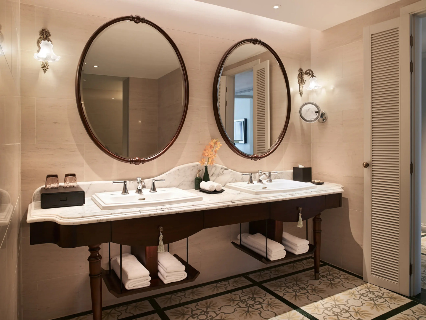 Cat Ba Sunrise Resort