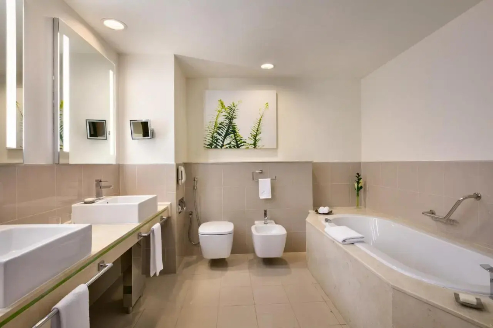 Traders Hotel, Qaryat Al Beri