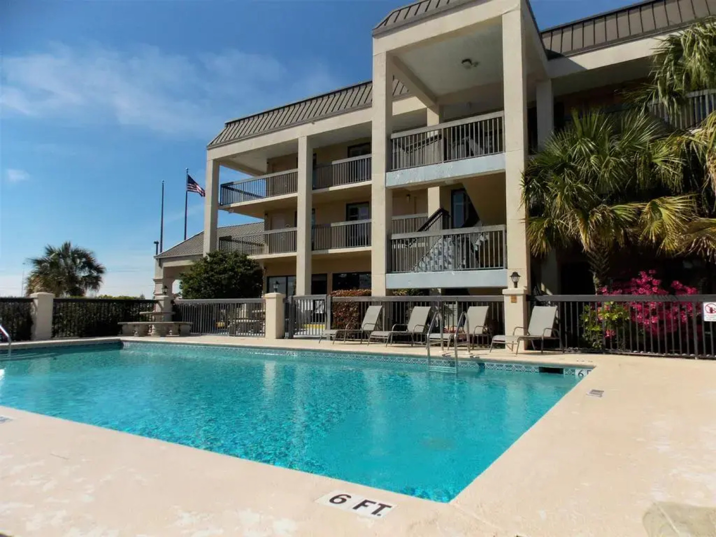 Home Town Inn & Suites Crestview