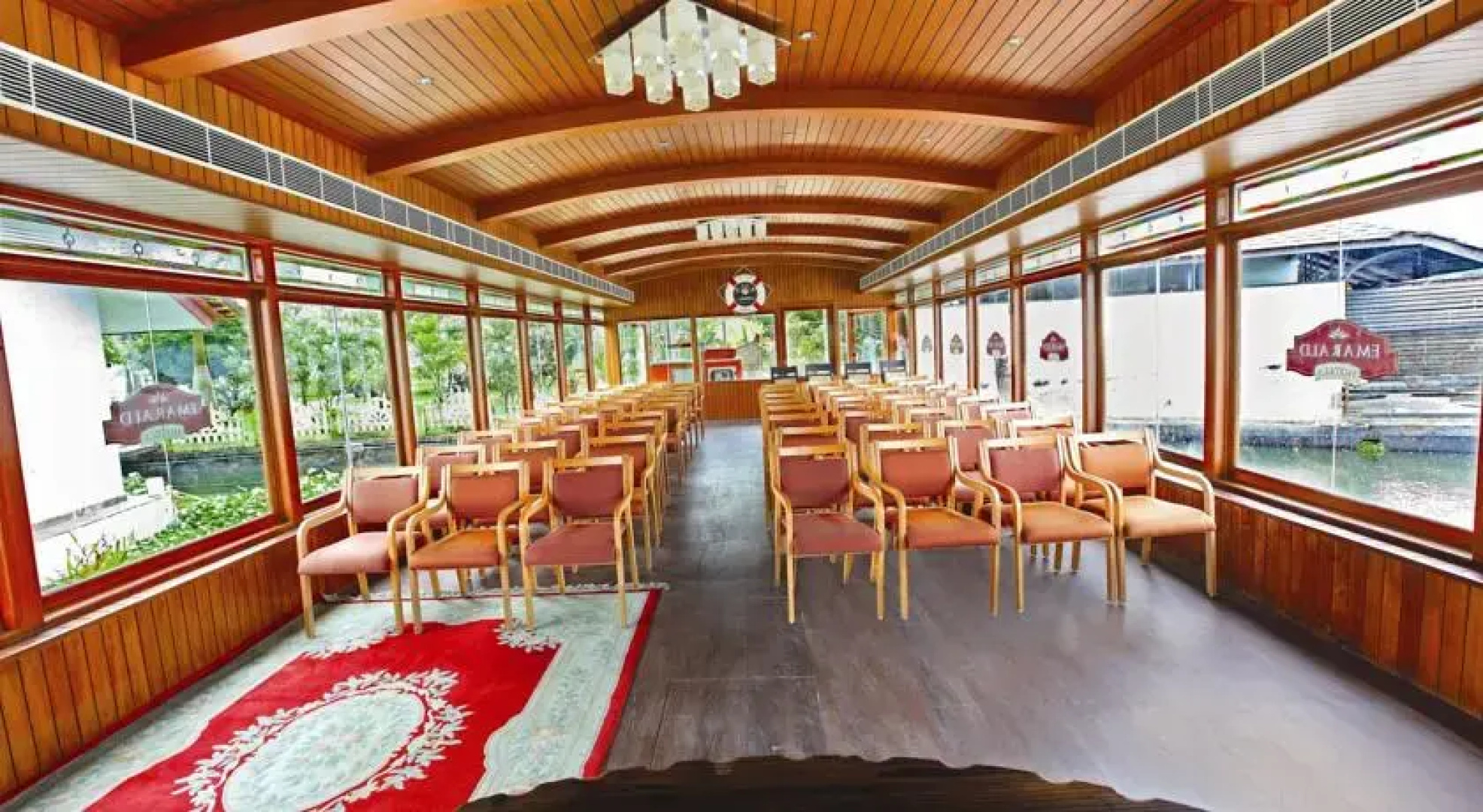 Emarald Pristine Island Floating Resort