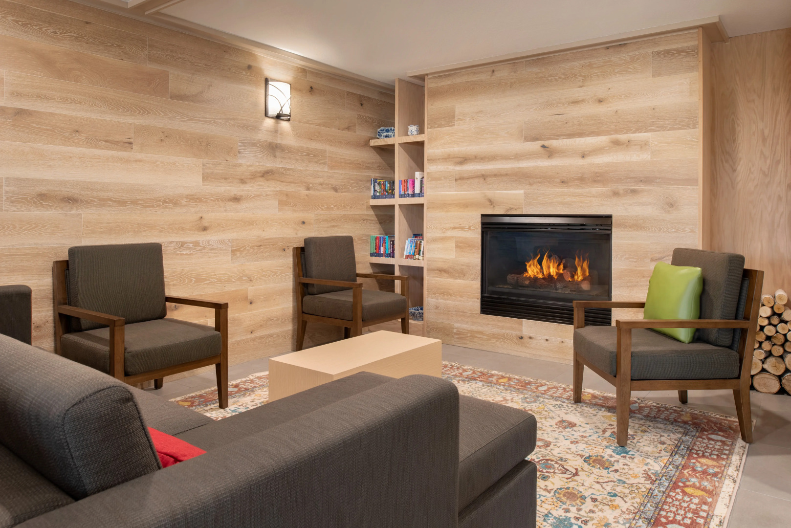 Country Inn & Suites by Radisson, Pella, IA