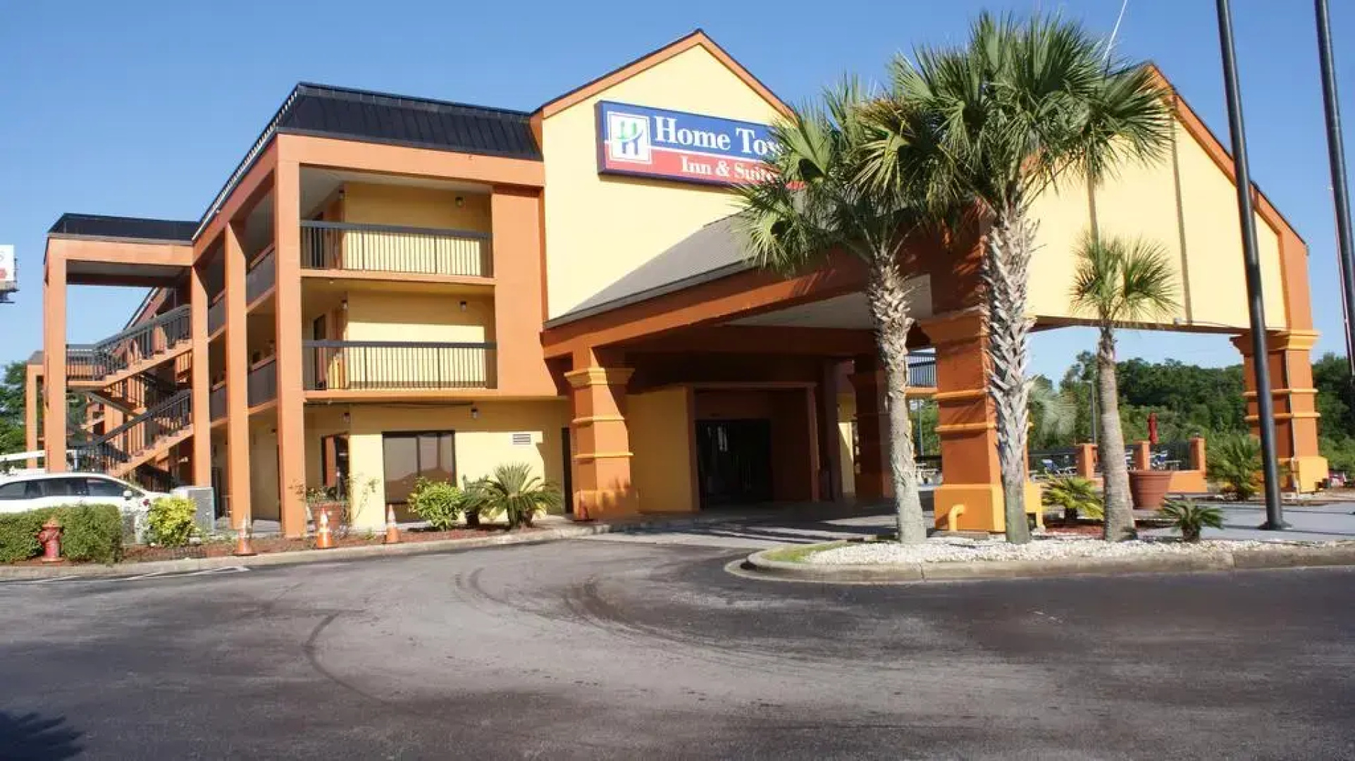 Home Town Inn & Suites Crestview