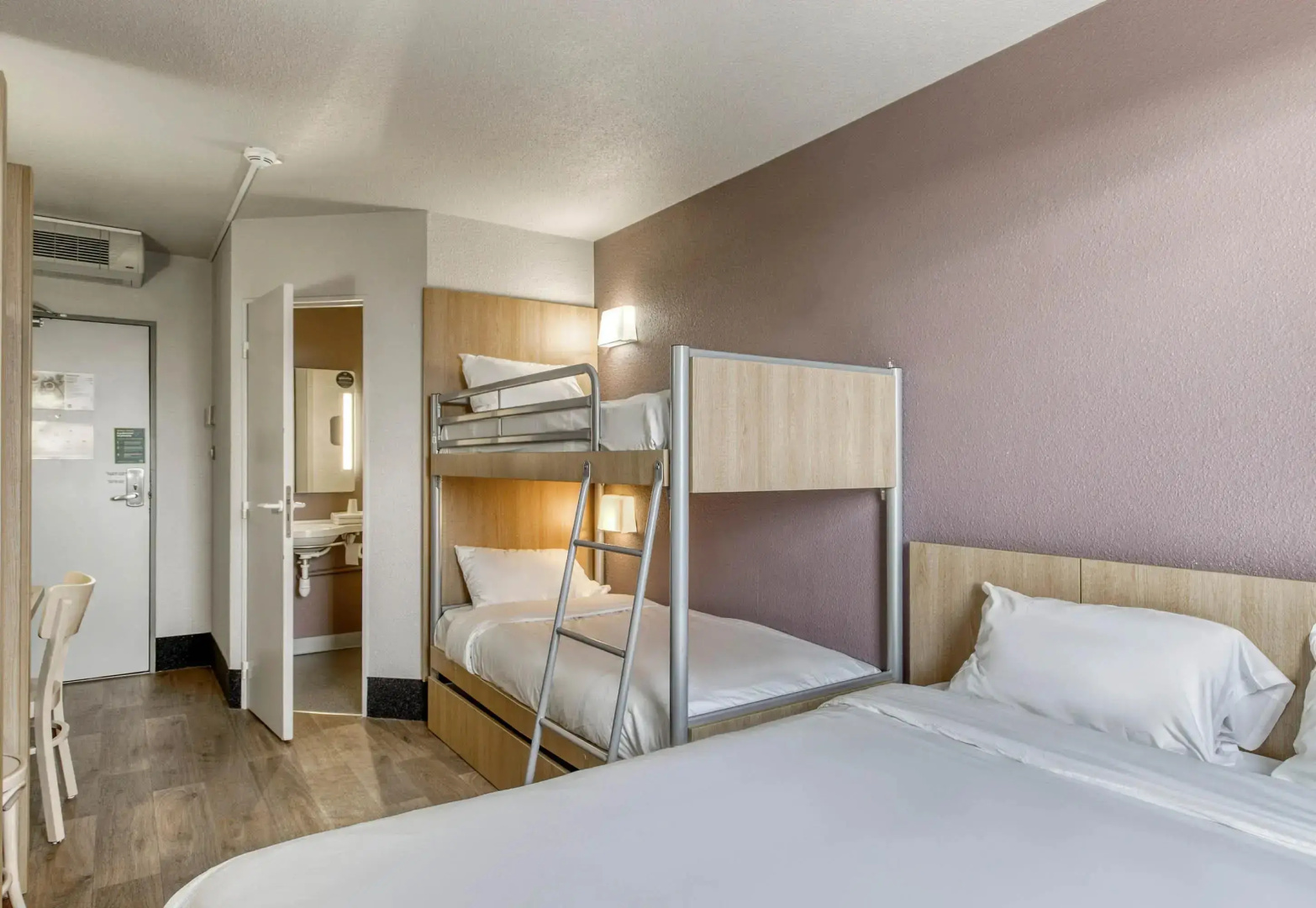 Отель B&B Clermont Ferrand Gerzat