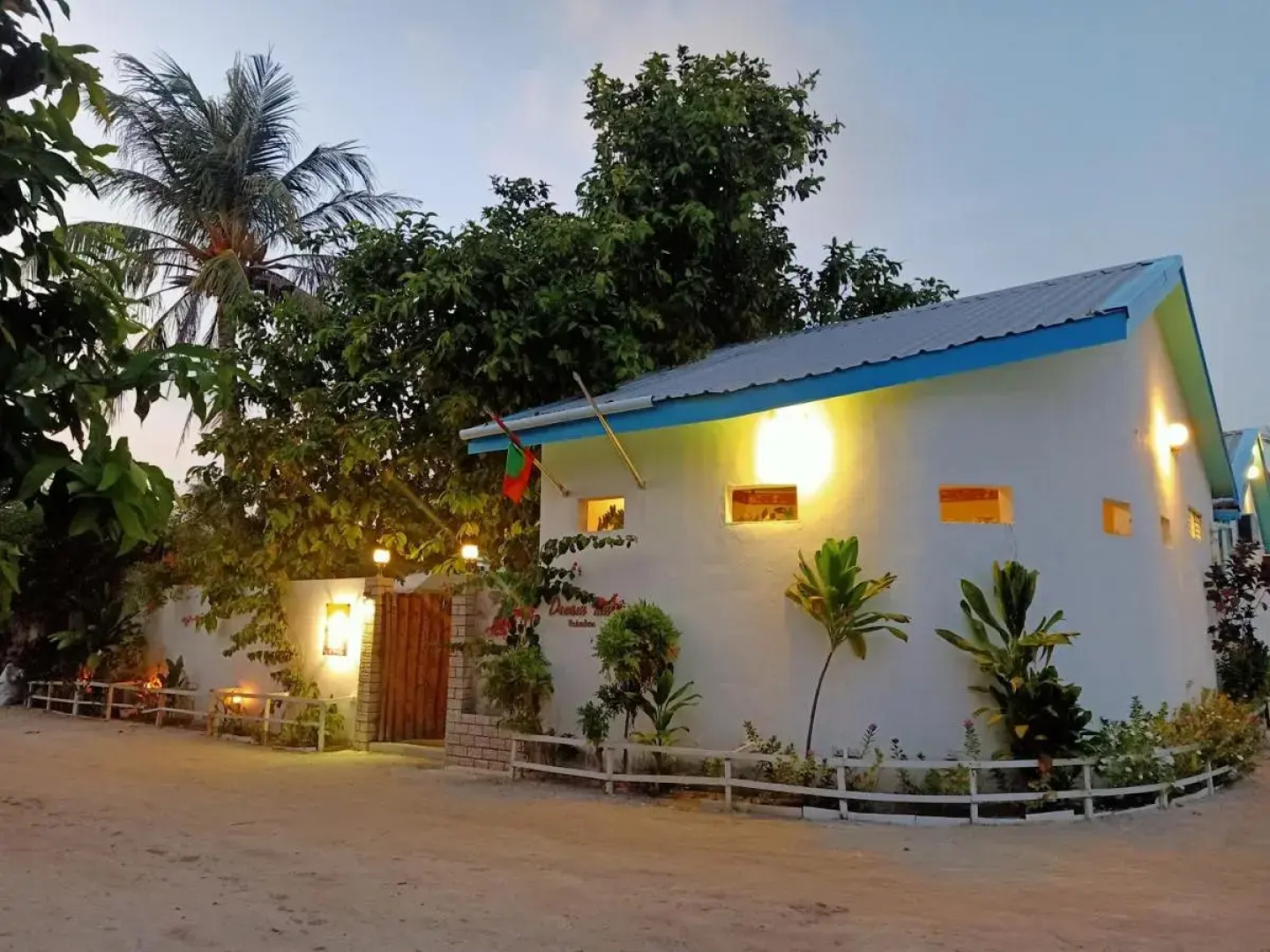 Dream Inn Sun Beach Hotel