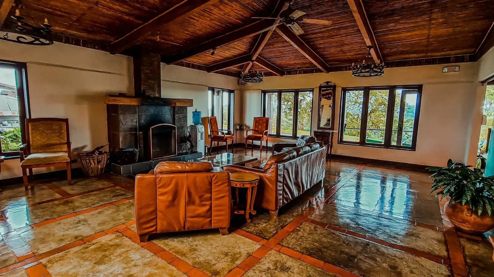 Villa Blanca Cloud Forest Hotel + Retreat