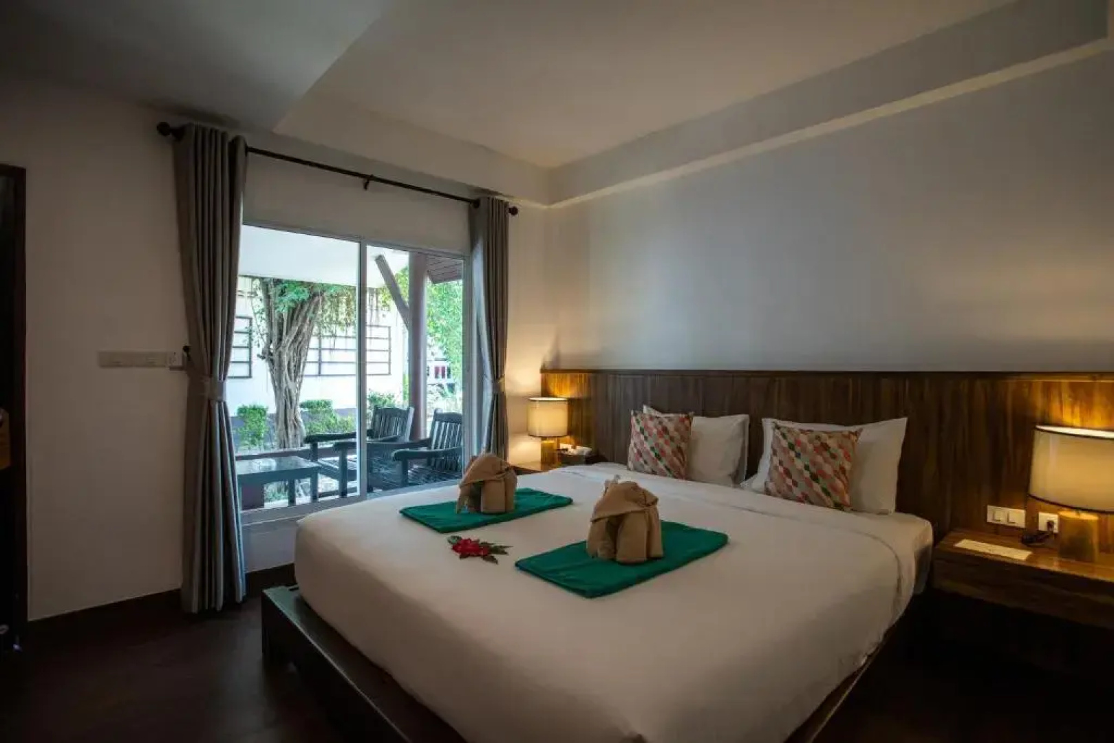 Отель Southern Lanta Resort