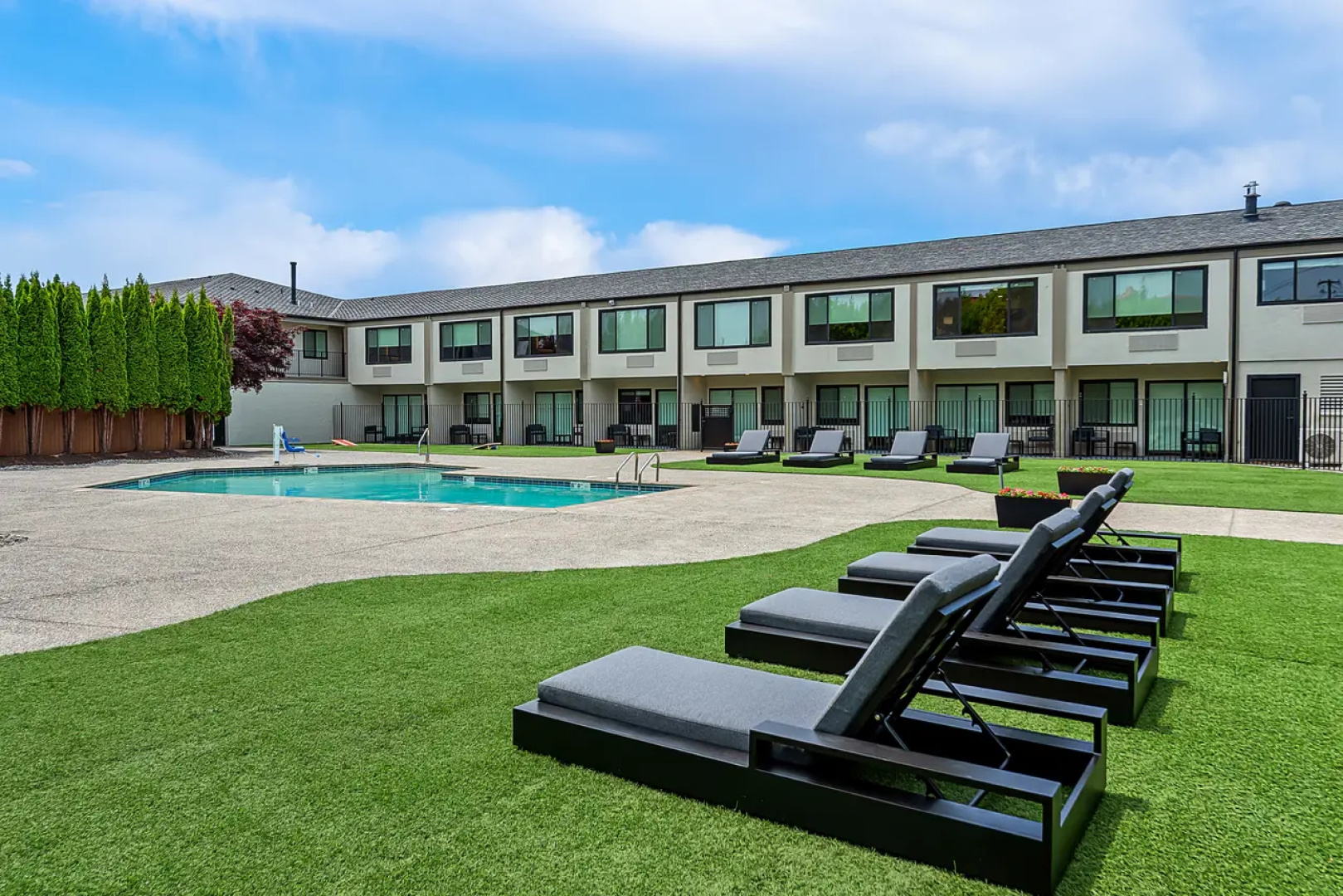 Отель Clarion Pointe