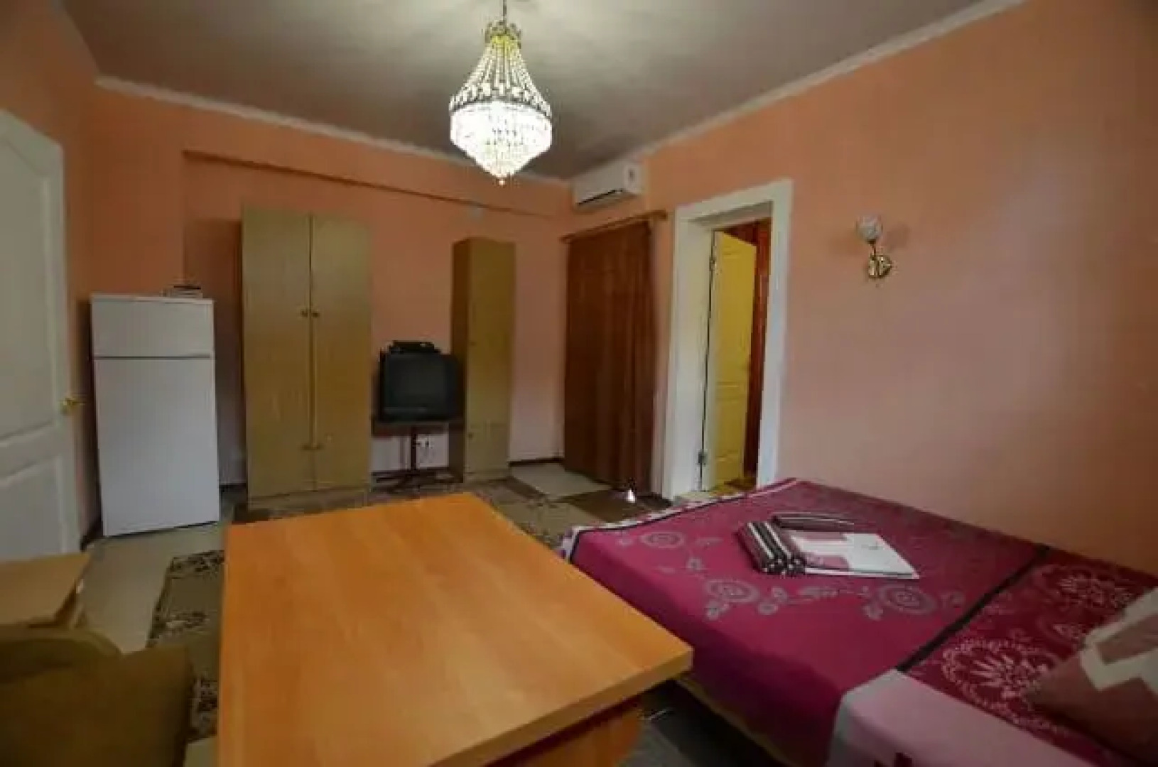 Molodezhnaya 8 Guest House