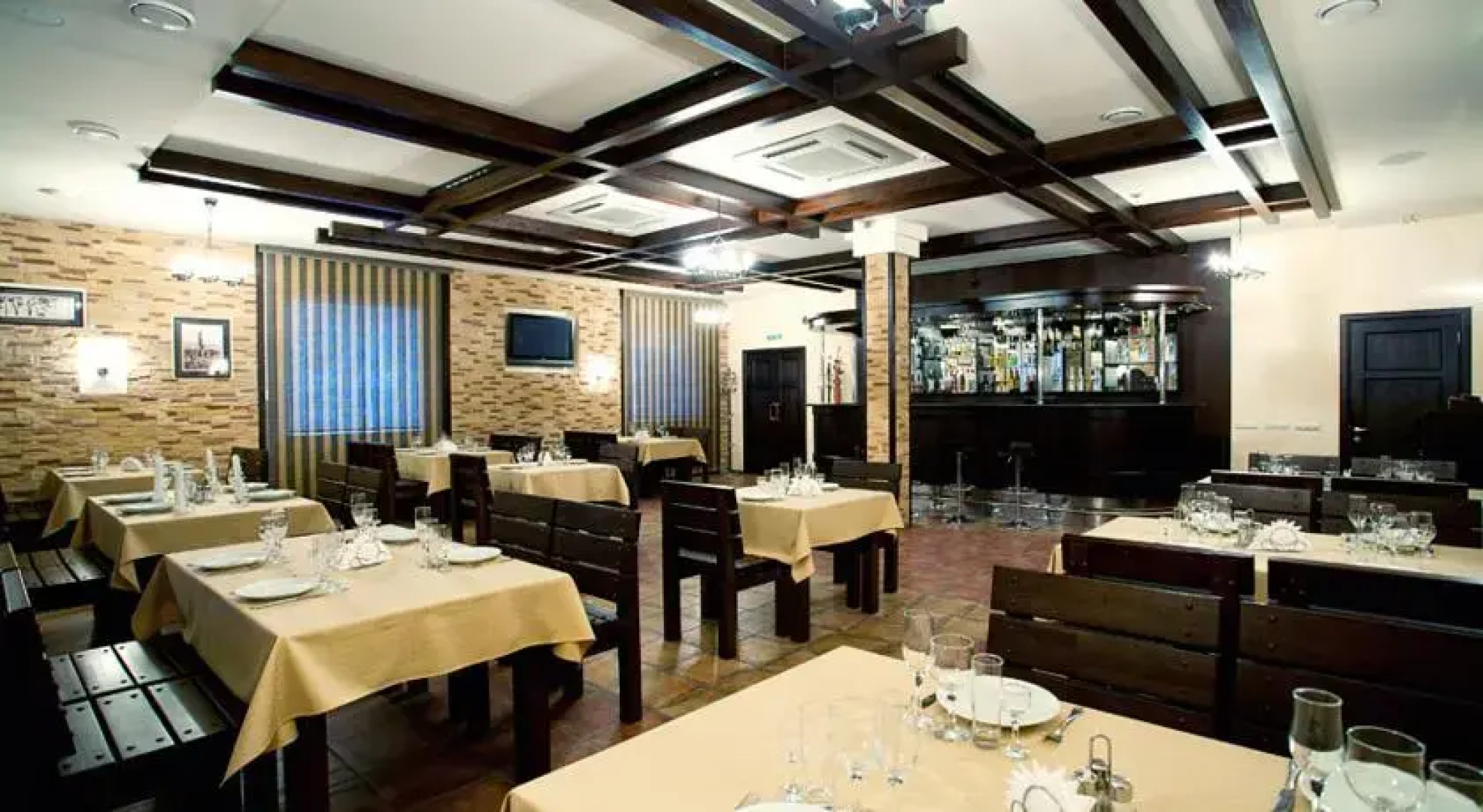 Tri Sosny Hotel