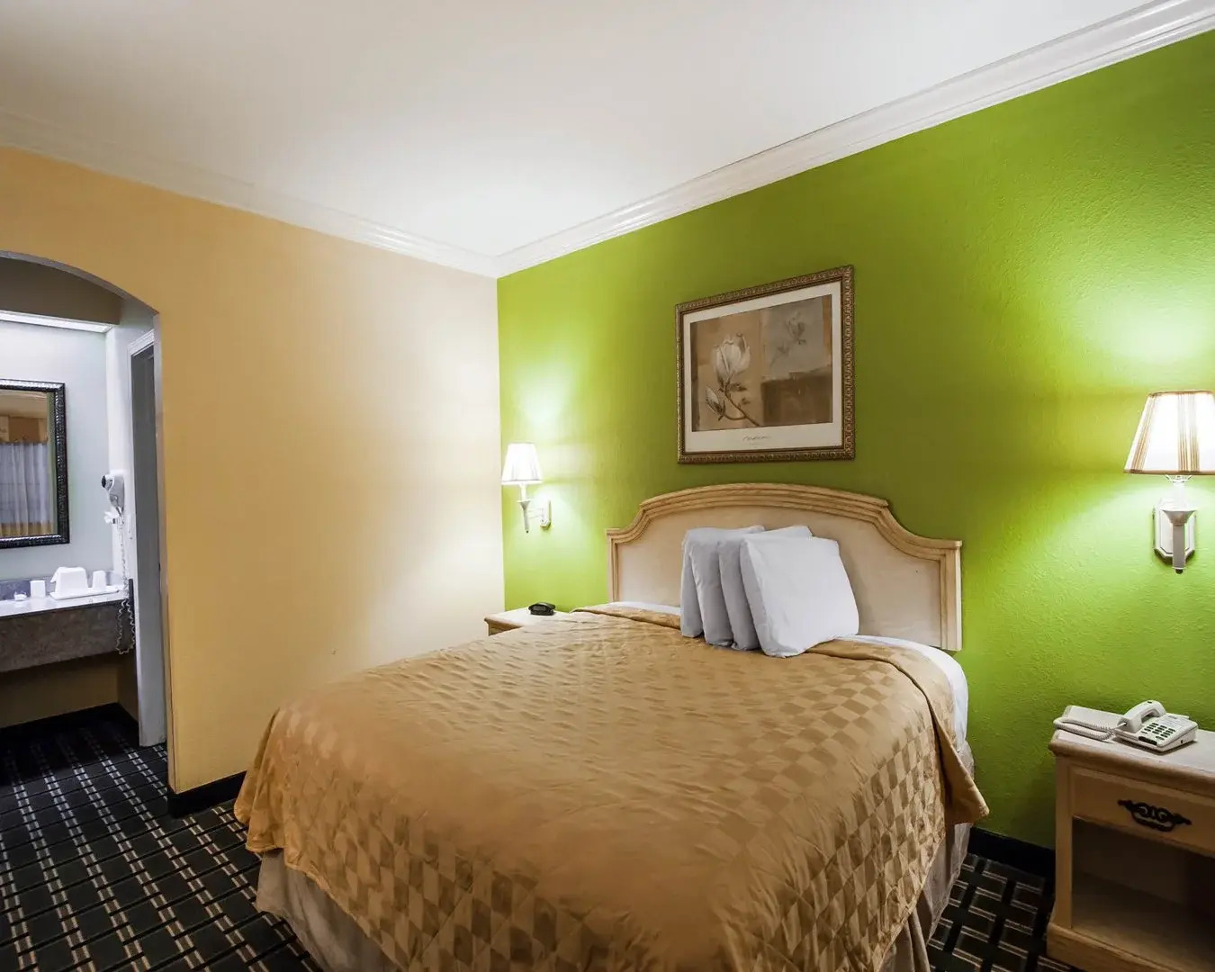 Memorylane Inn & Suites