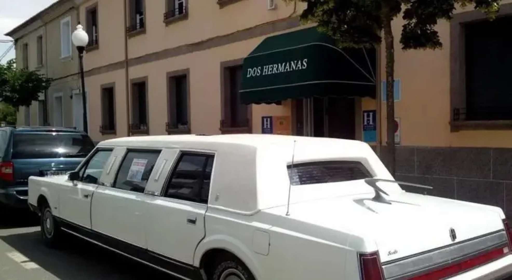 Hotel Dos Hermanas