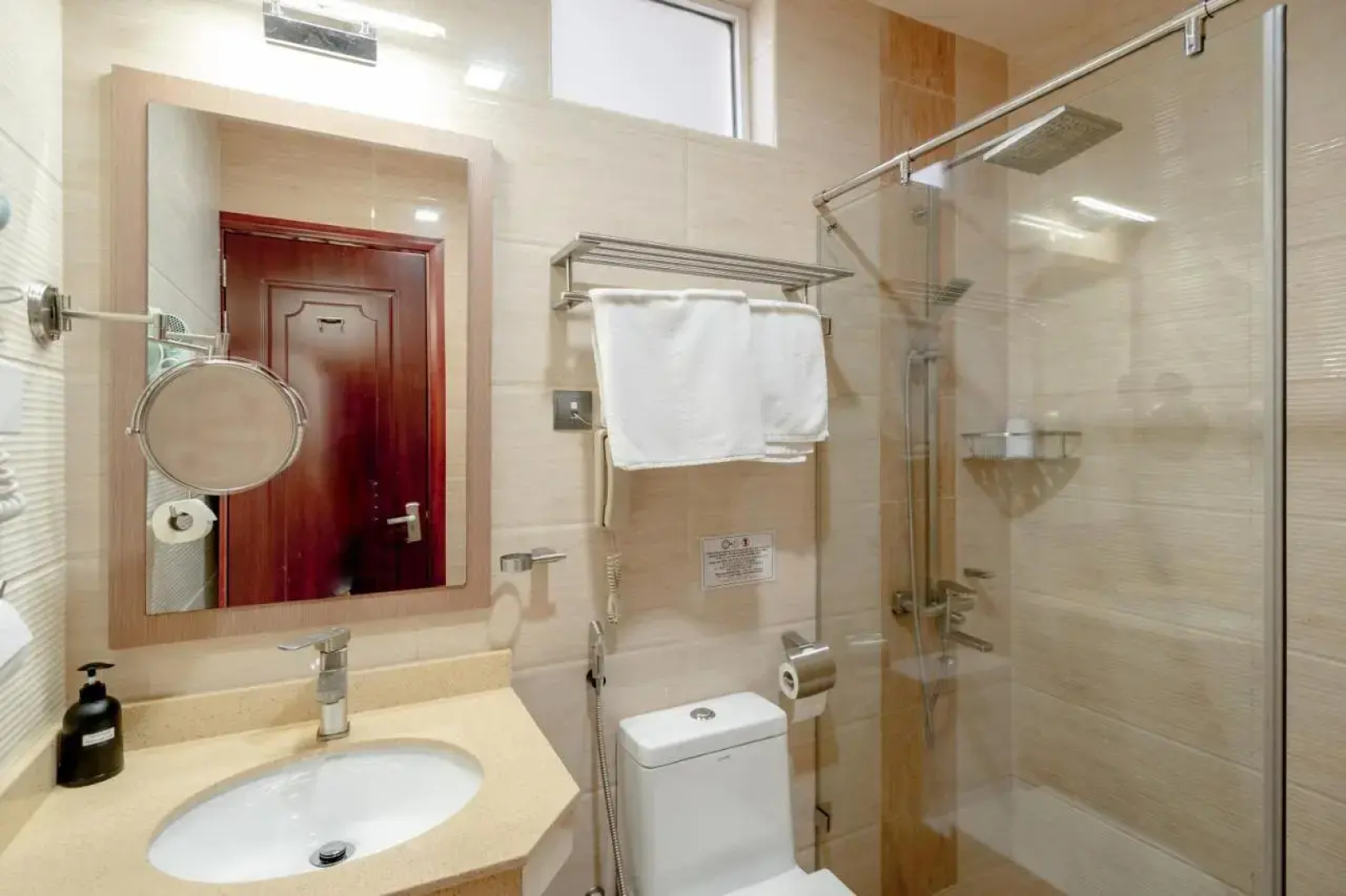 Отель Three Inn