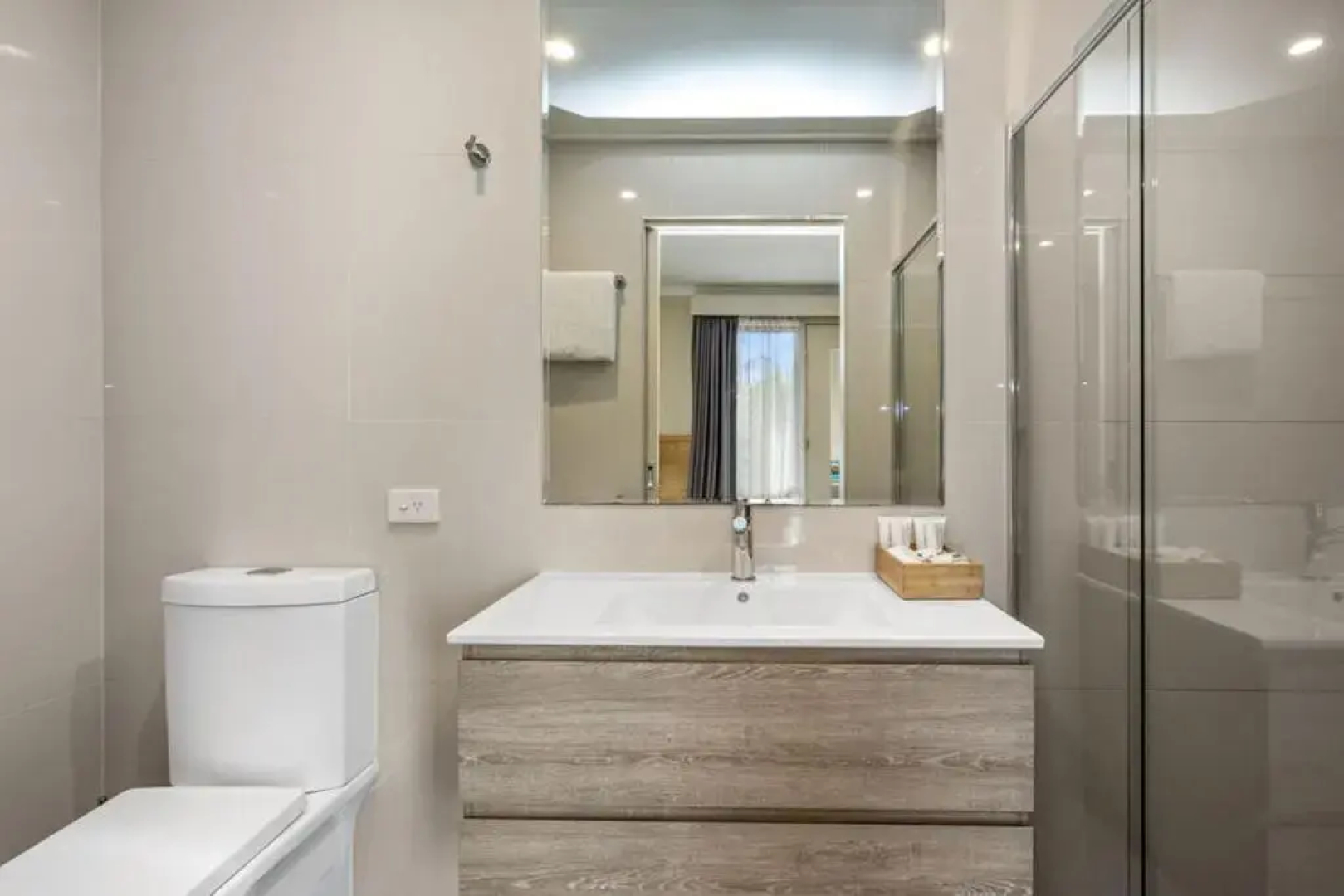 Apollo Bay Motel & Apartments