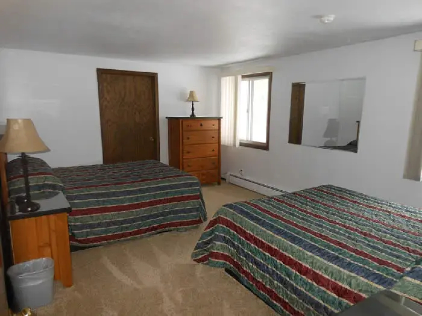 Rustic Manor Motor Lodge