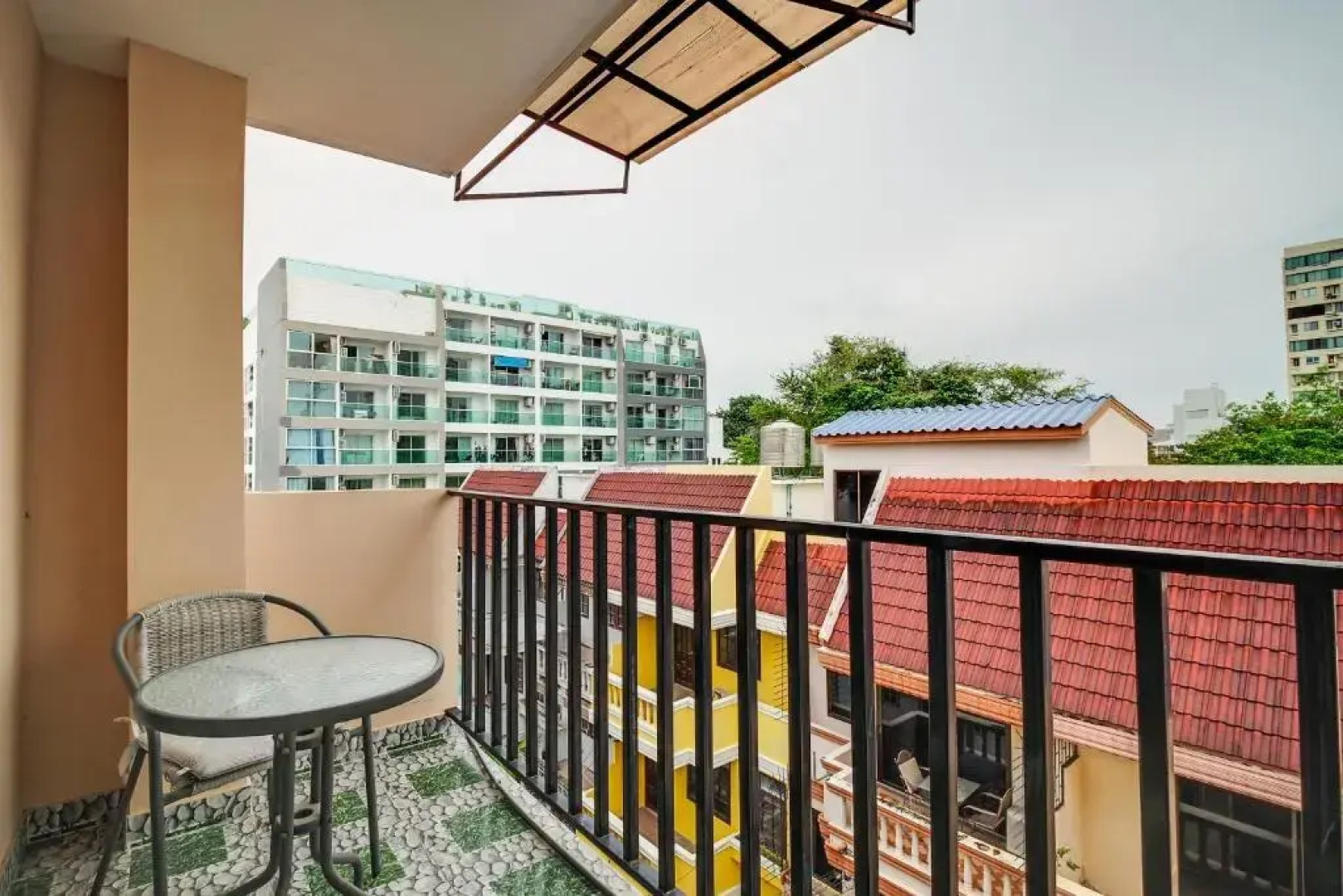 Patumnak Beach Guesthouse