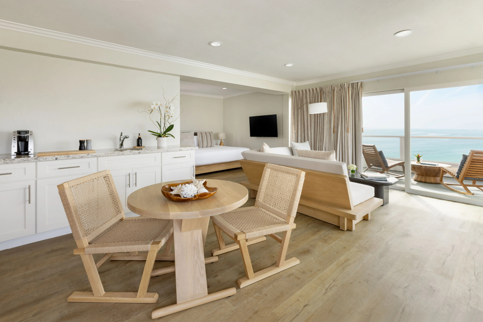 Pacific Edge Hotel