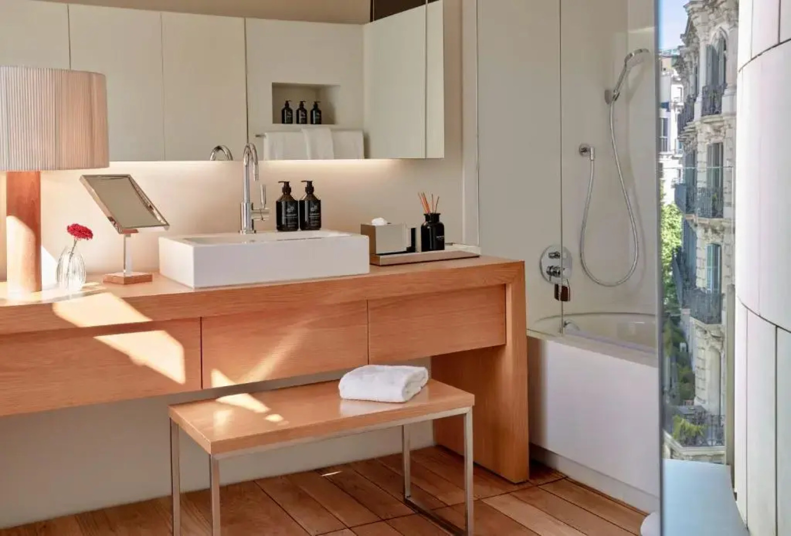 Отель Sir Victor