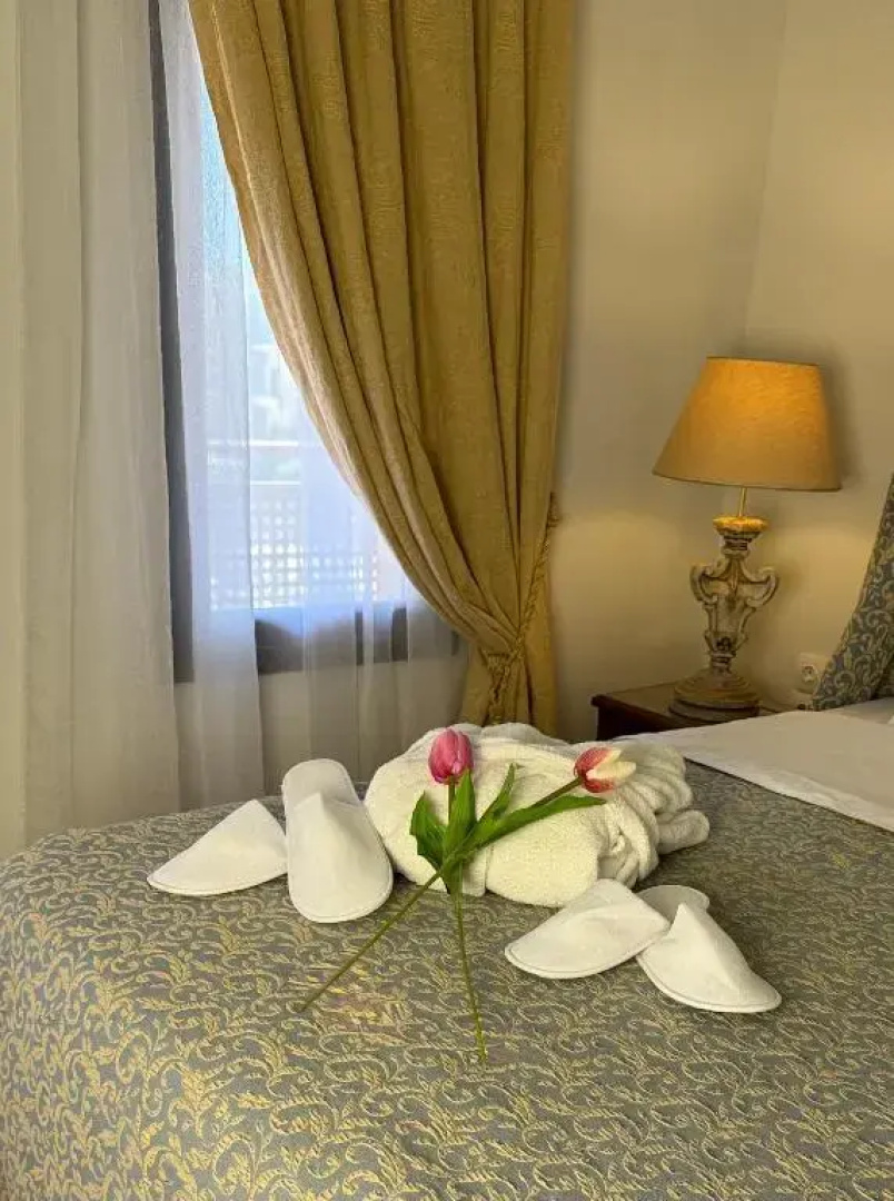 Great Greece Le Convivial Suites