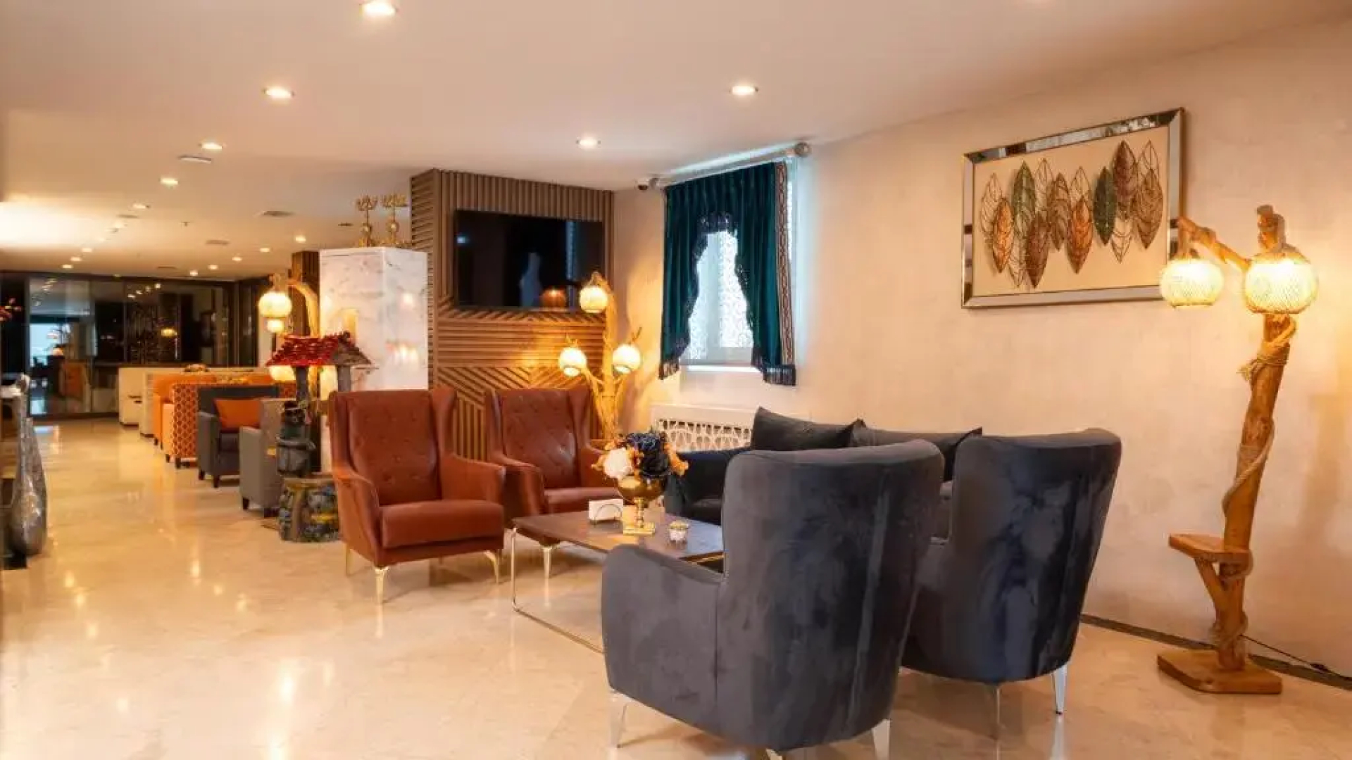Grand Ani Hotel