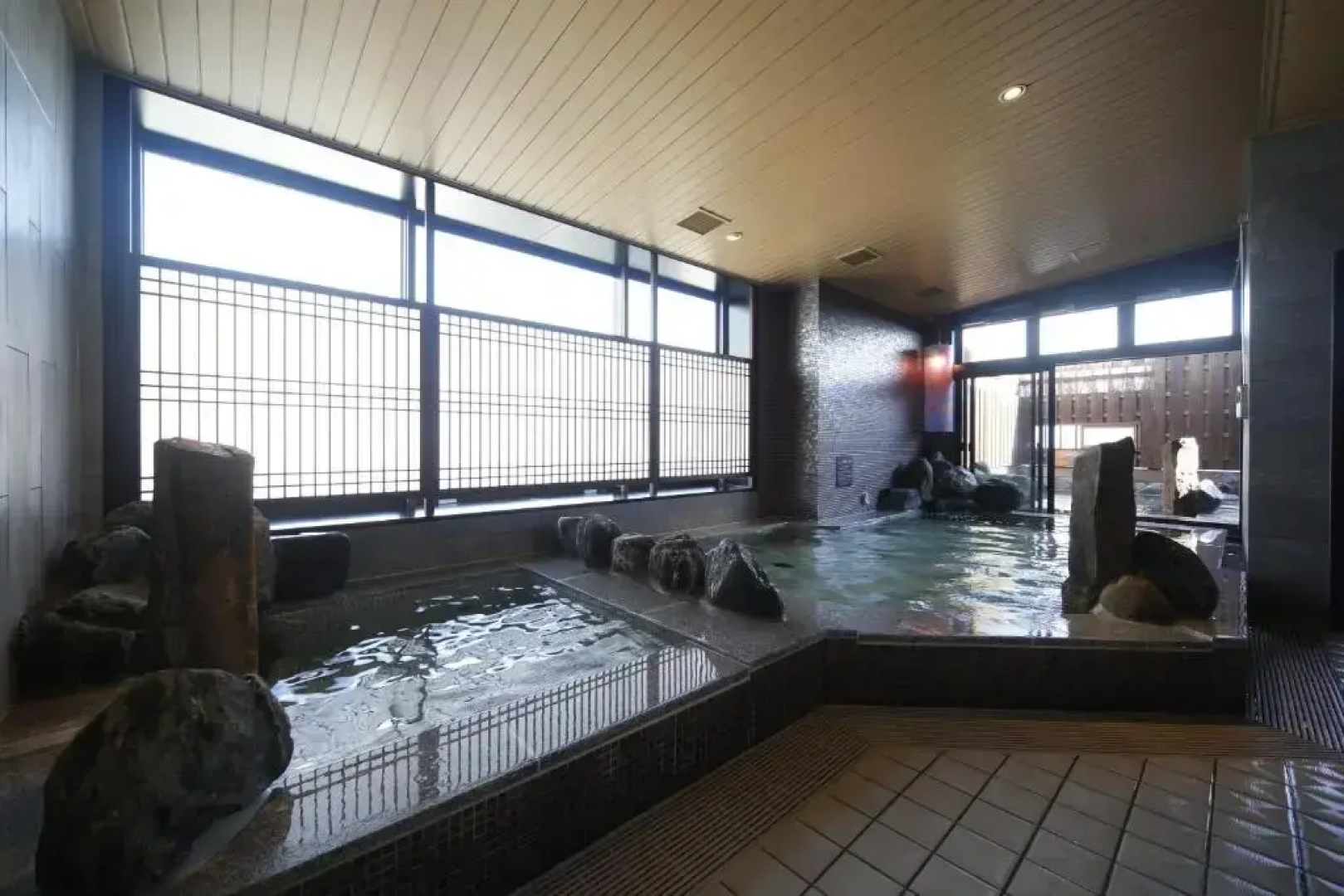 Отель Dormy Inn Kofu Marunouchi
